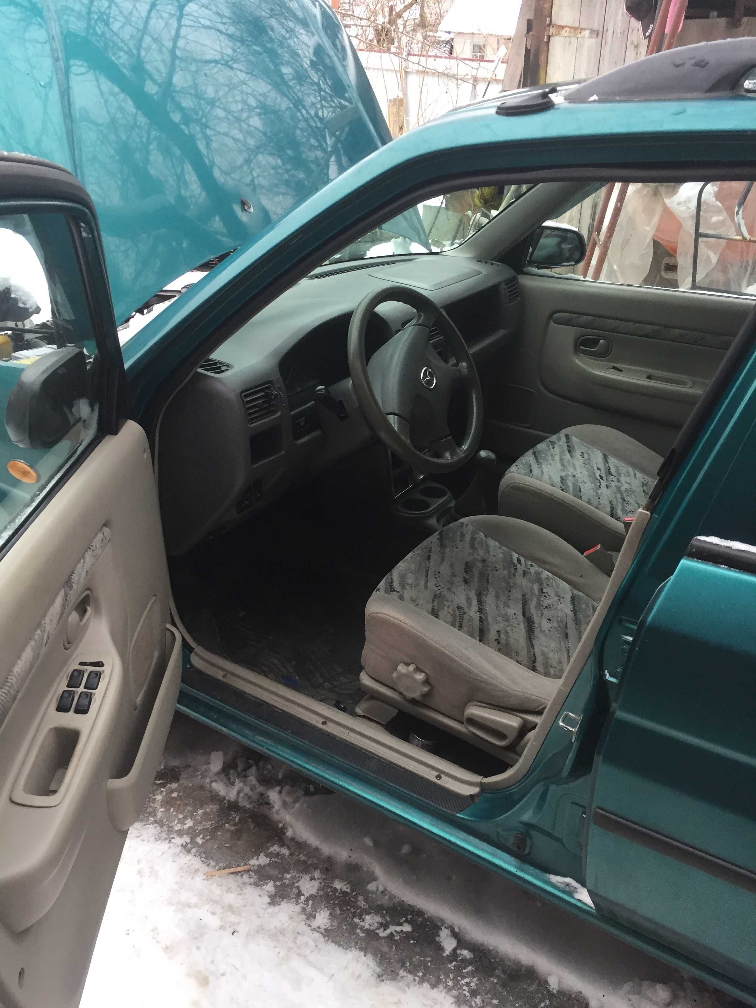 Mazda demio 2000, 1,3і На запчастини