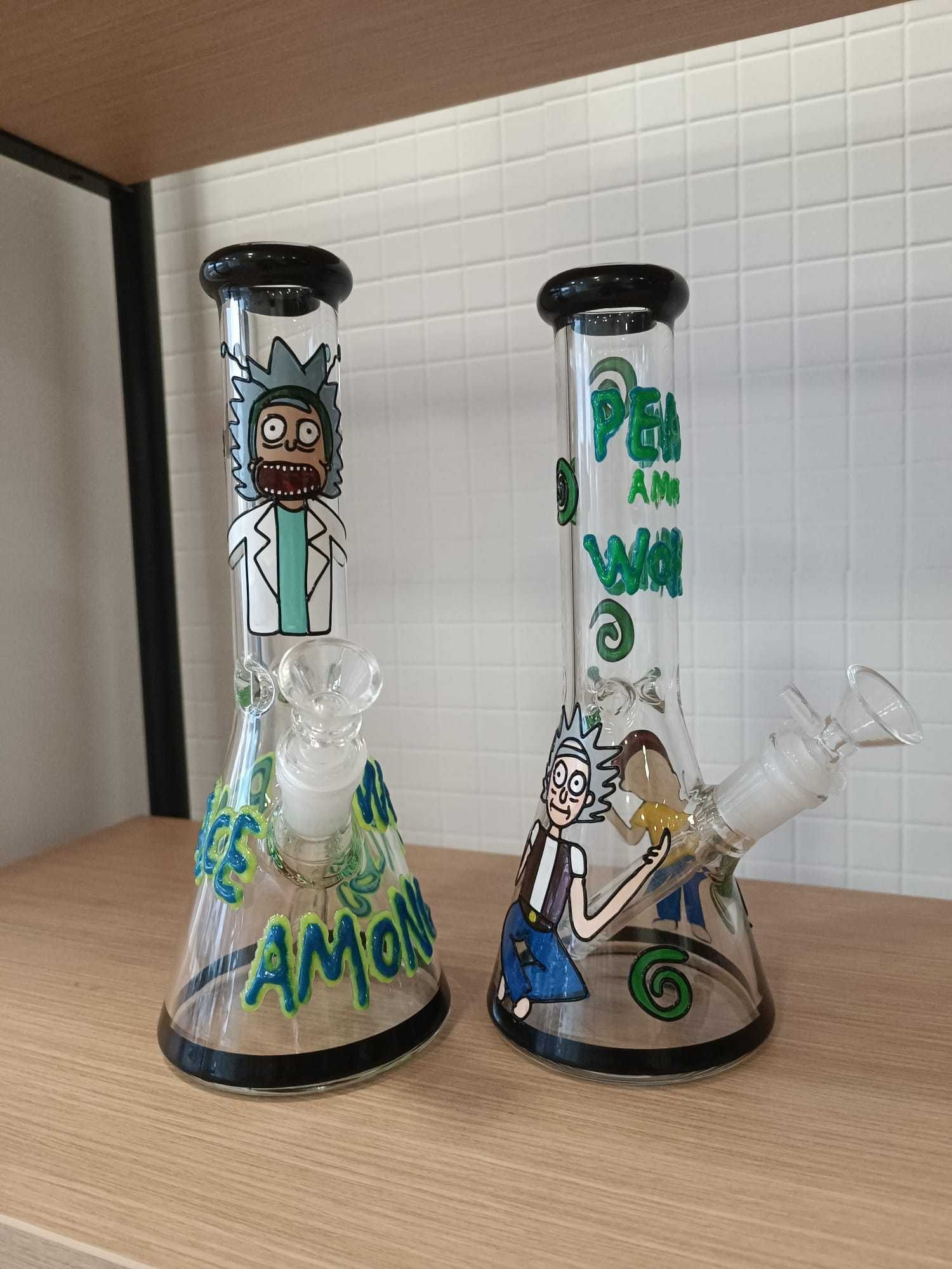 Bongo vidro Rick e Morty 25cm