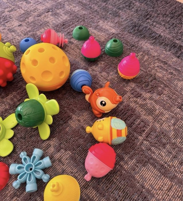 Brinquedos didacticos lalaboom