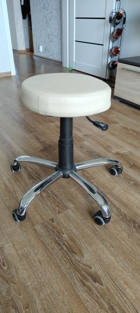 Taboret obrotowy