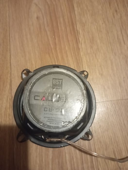 У продажі 4 динаміка