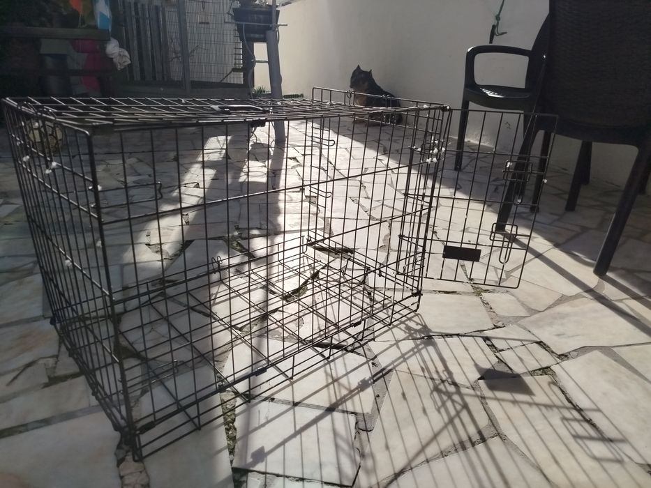 Gaiola 10 euros falta uma lateral