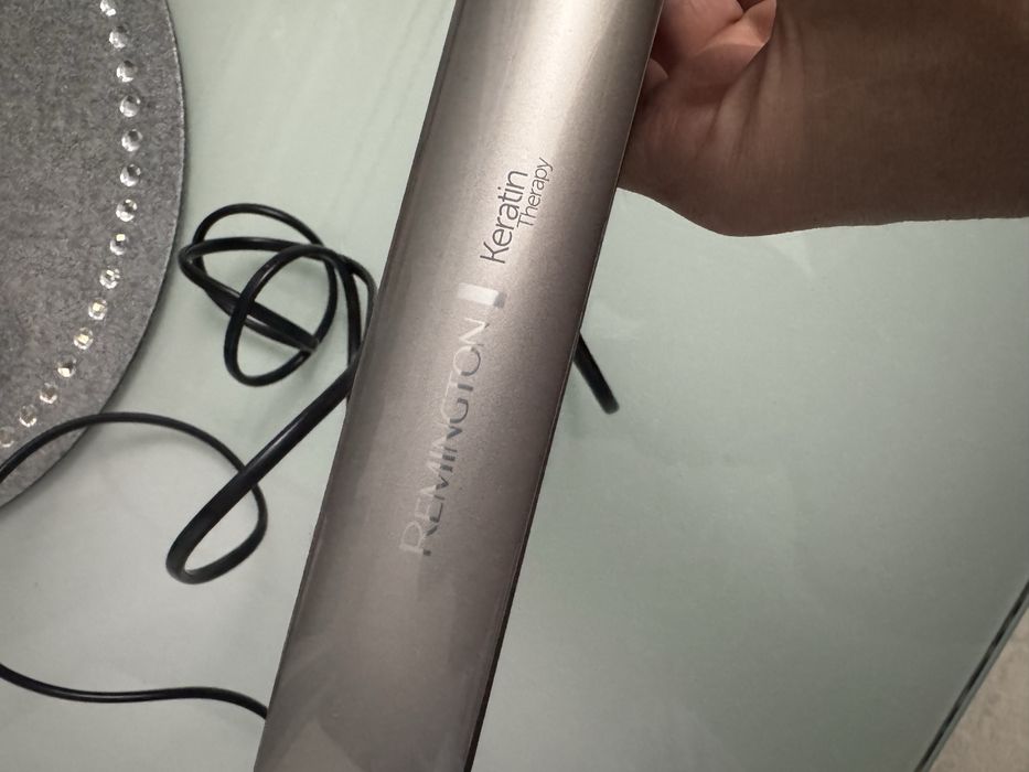 Pristownica Remington Keratin Therapy