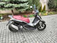 Skuter PIAGGIO Beverly 350 ABS / ASR Sport Touring.