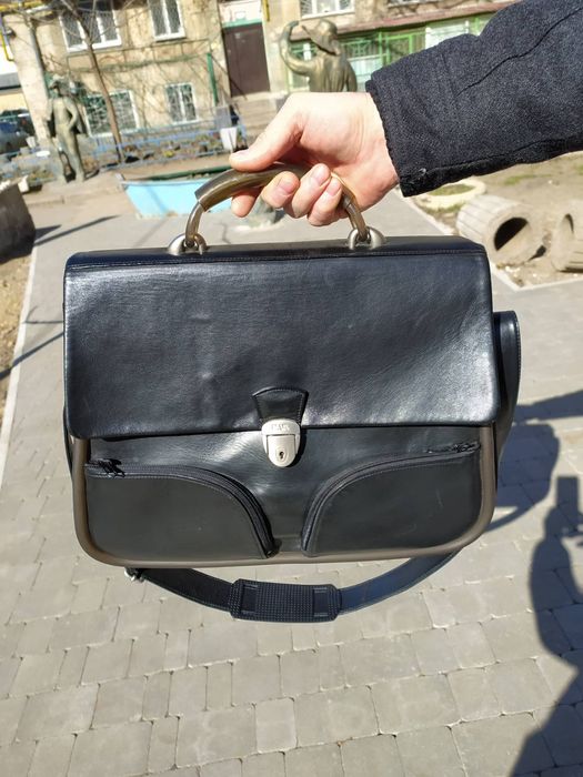 Продам портфель из кожи. Кожаный портфель