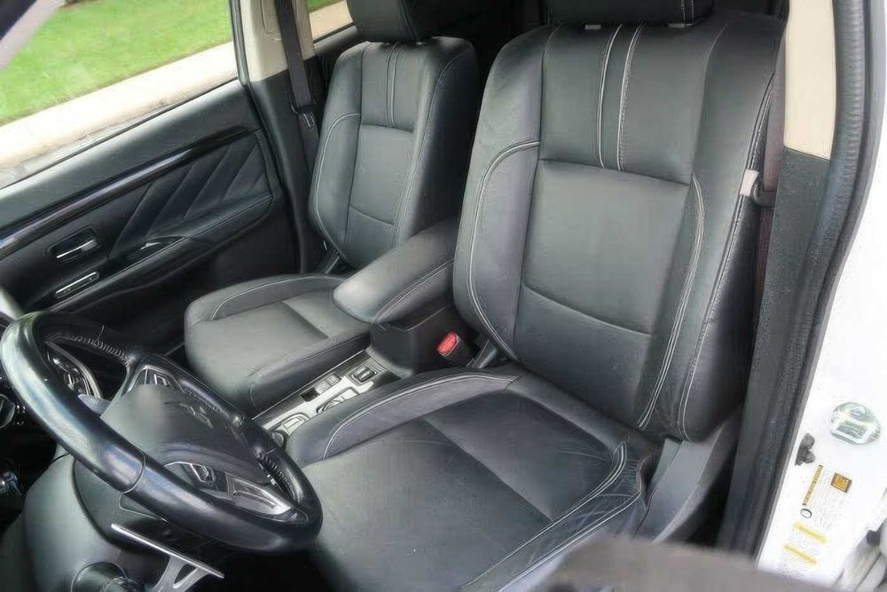 Mitsubishi Outlander Hybrid Plug-in SEL      2018