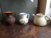 Stare dzbanki ceramiczne różne rozmiary i style