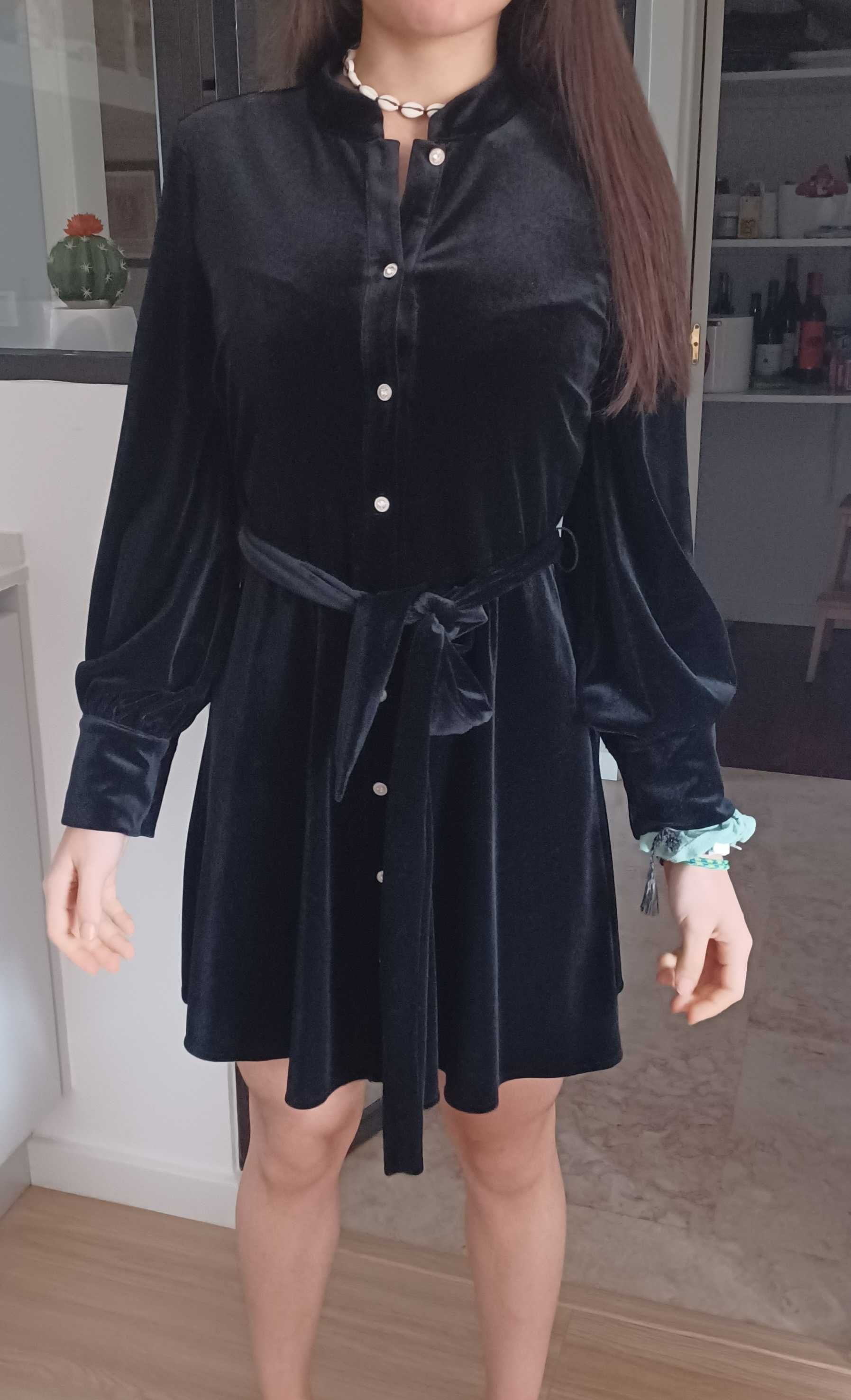 Vestido Preto com botões prateados - Zara - XS