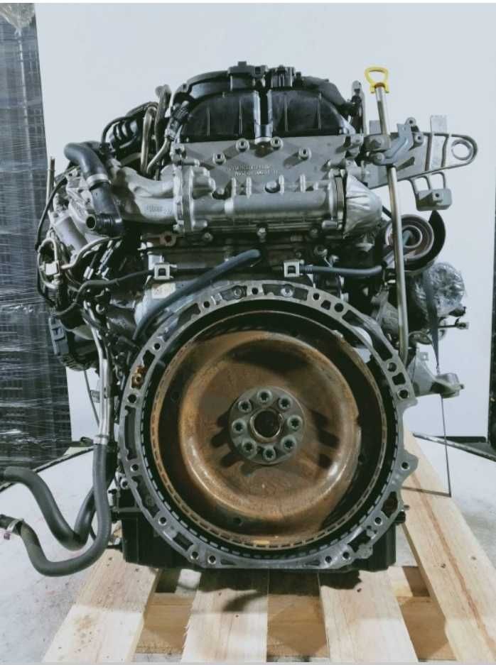 MOTORES de todo os modelos  Mercedes, sob confirmação.