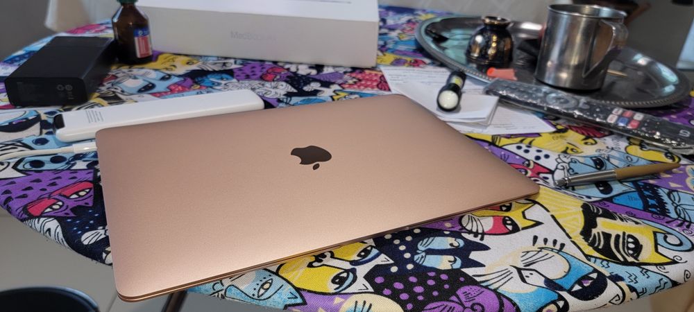 Mac book air 13"a2179 на зч или переустановку