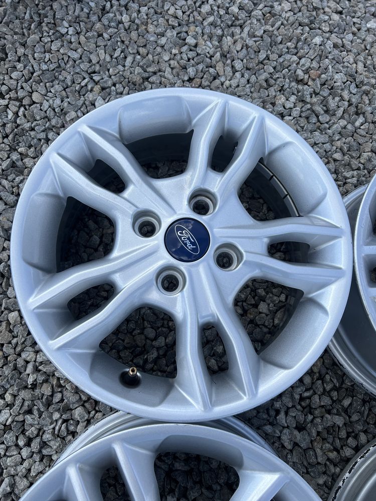 Orygianlne Alufelgi Ford 15” 4x108 ET 47.5