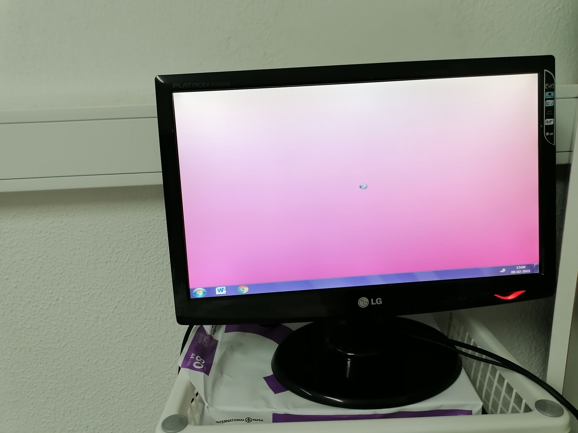 Vendo portátil com monitor a parte