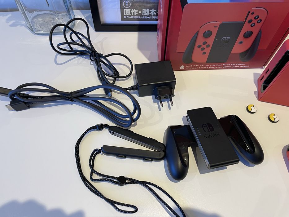 Nintendo Switch OLED Edição Mario Red + bolsa