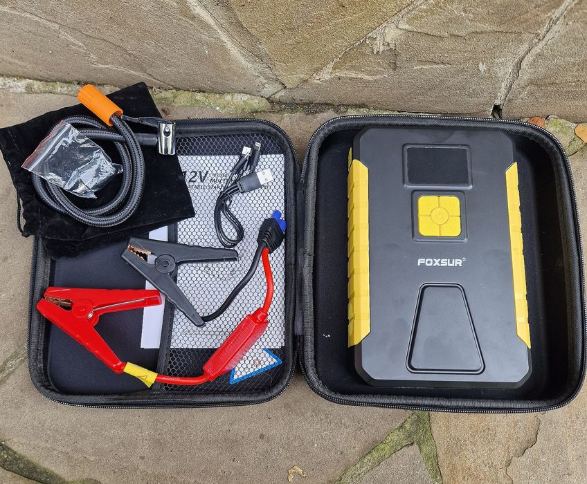 Пускозарядний пристрій з компресором для автомобіля FOXSUR FJS-950