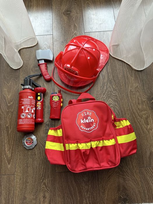 Продам новий дитячий набір пожежнока Klein з шоломом!