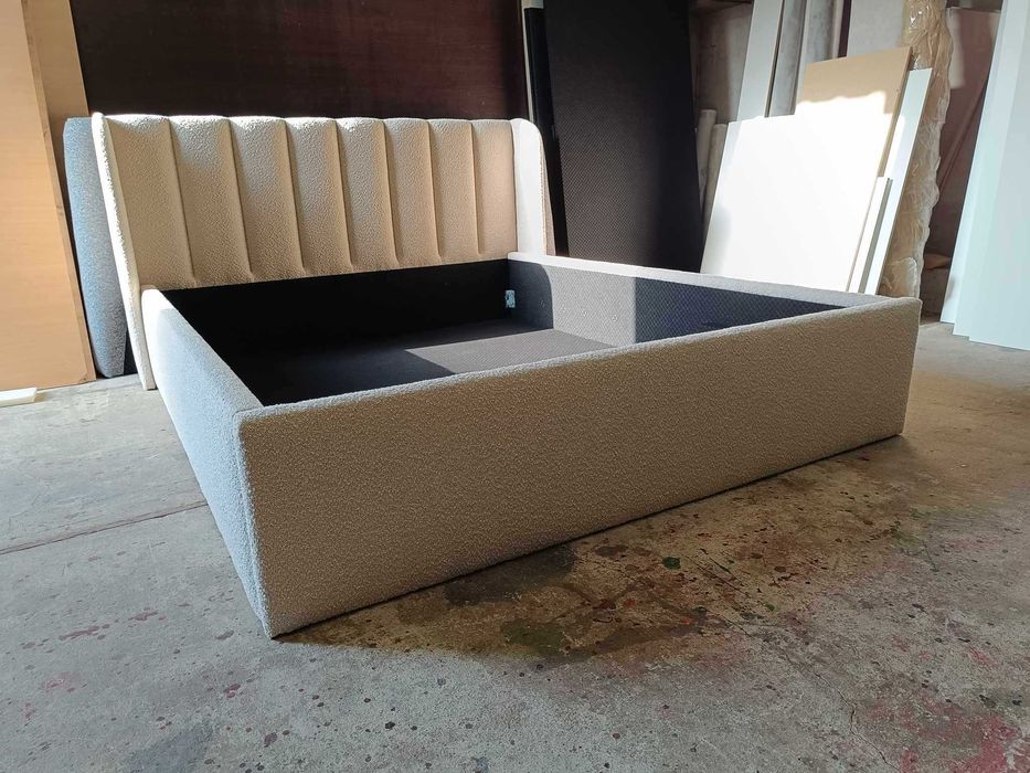 Łóżko tapicerowane na wymiar od producenta tedi boucle baranek