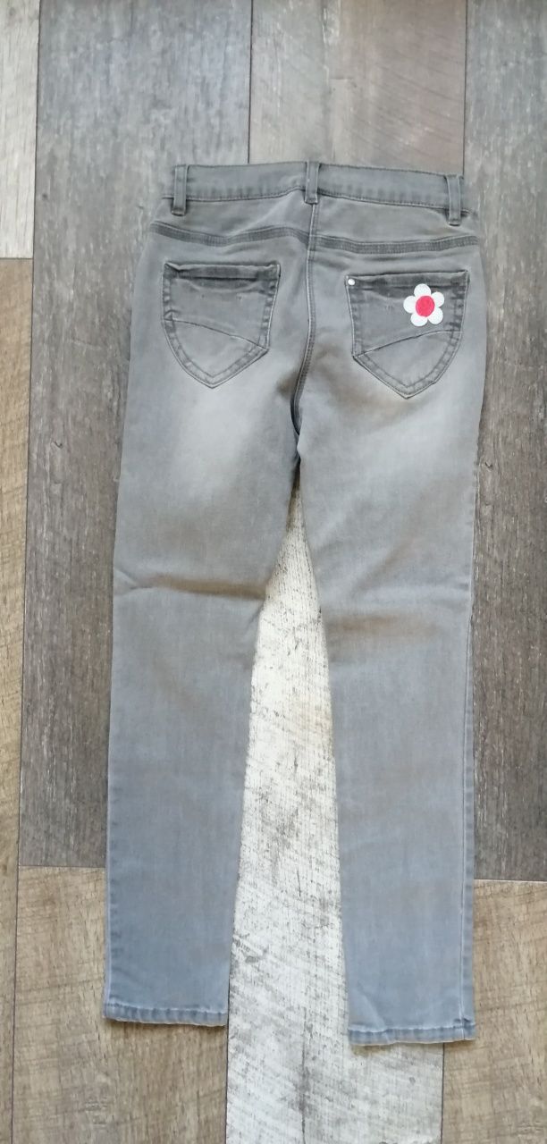 Spodnie jeansowe C&A 128.