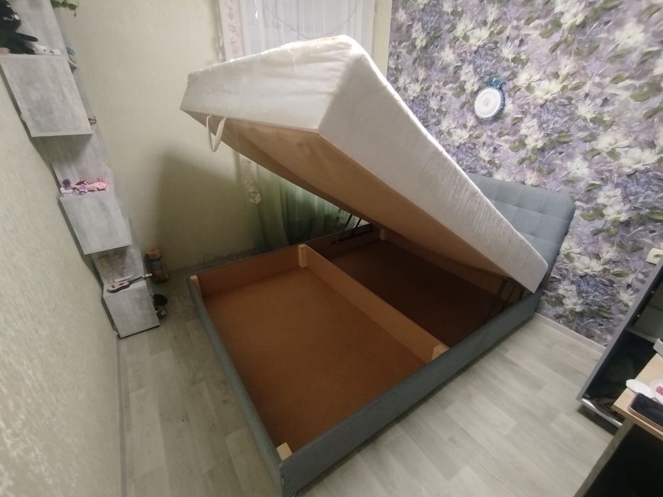 Ліжко двоспальне