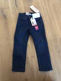 Jeansy Levis 104