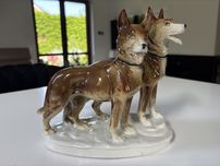 Figurka  dwa psy porcelana vintage wys 22 cm