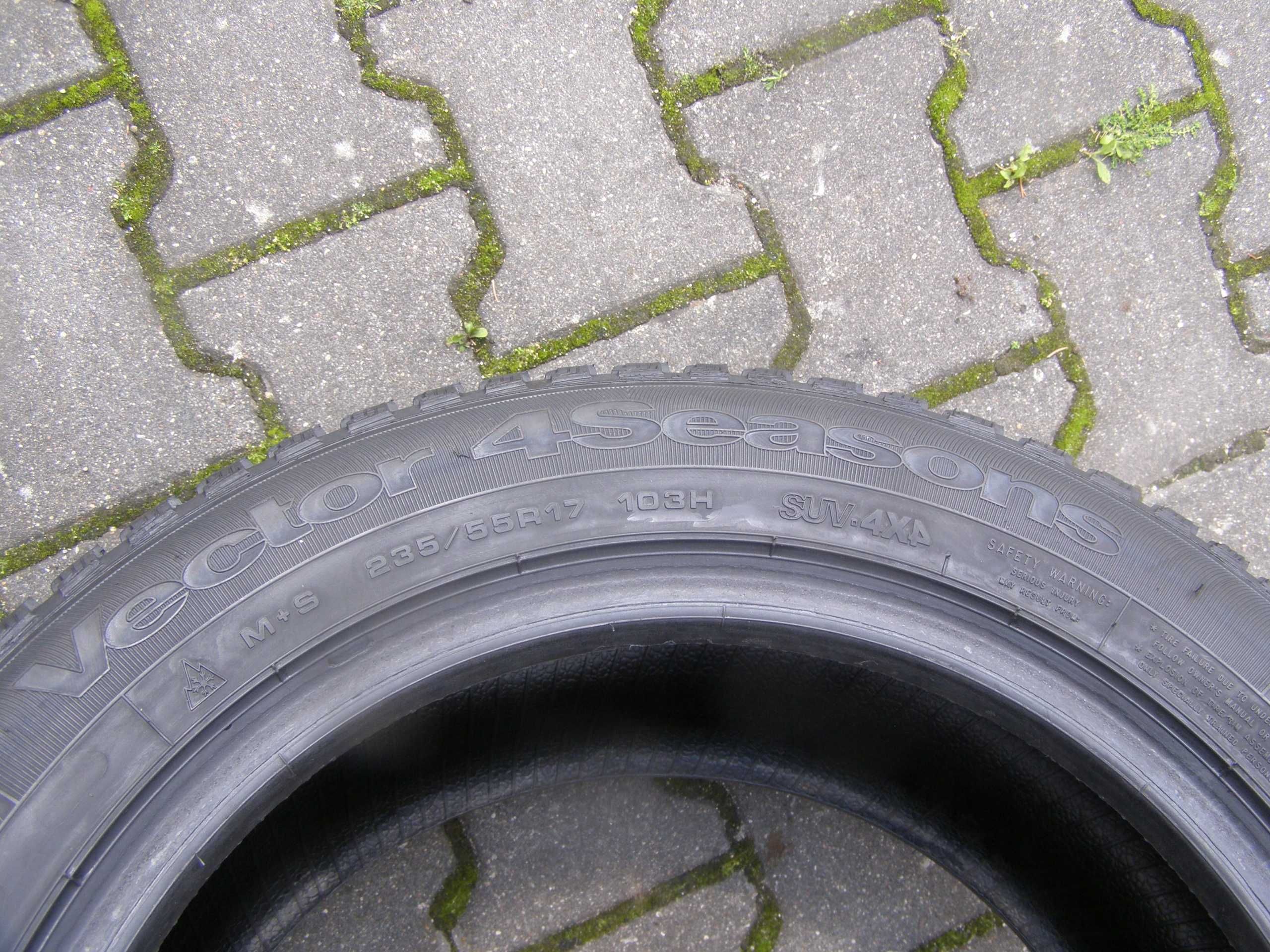 235/55/17 Goodyear Vector 4Seasons SUV 4X4 2szt