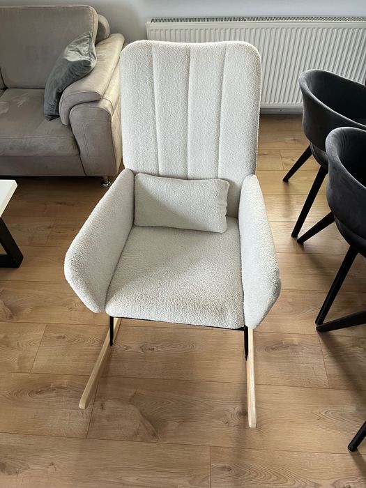 Fotel bujany kremowy