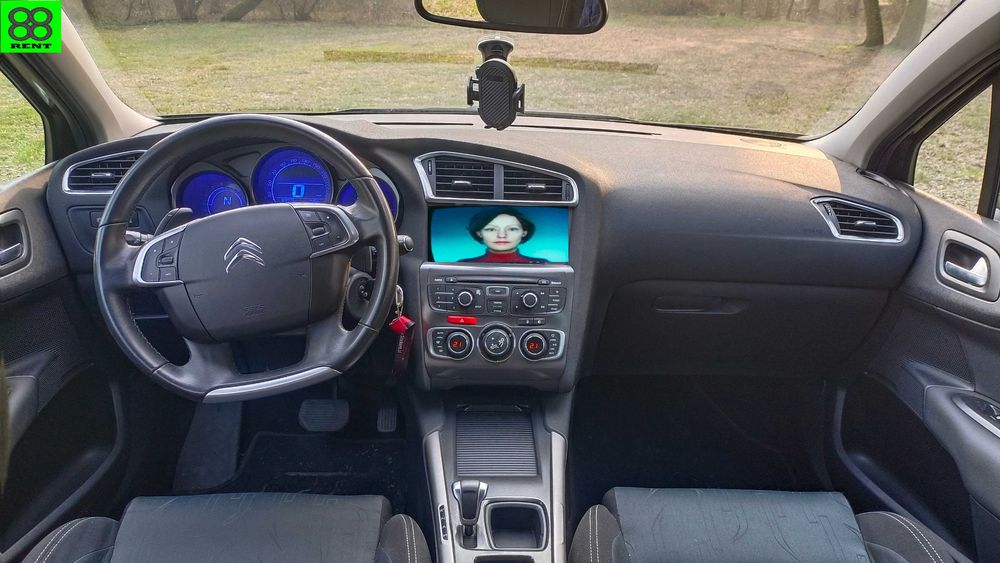 Wynajem busów i aut osobowych. Car for rent.