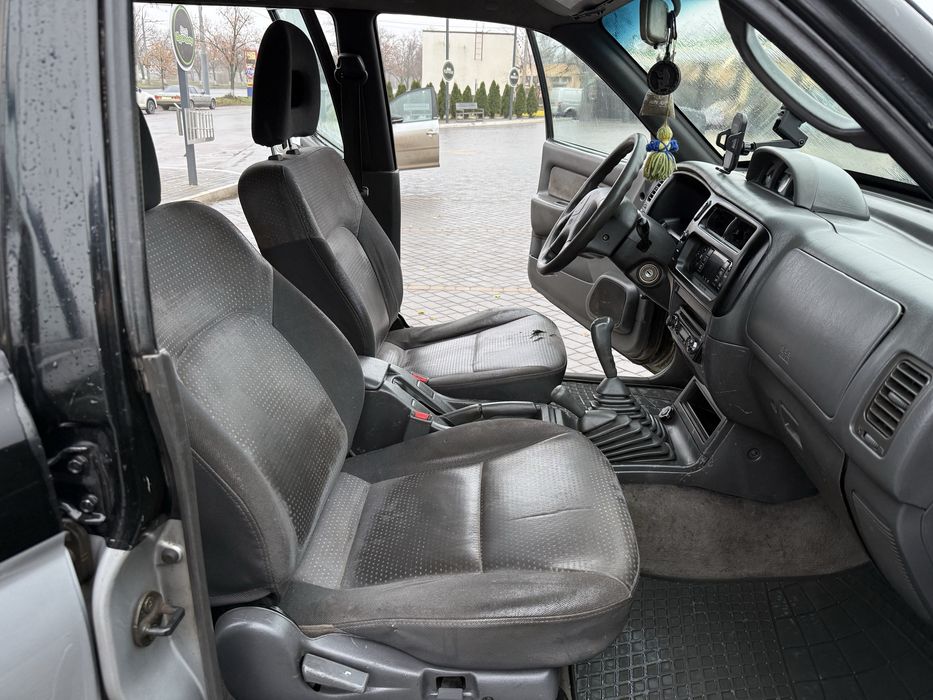 Mitsubishi L200, Левый руль, 2.5 турбо дизель, 4х4