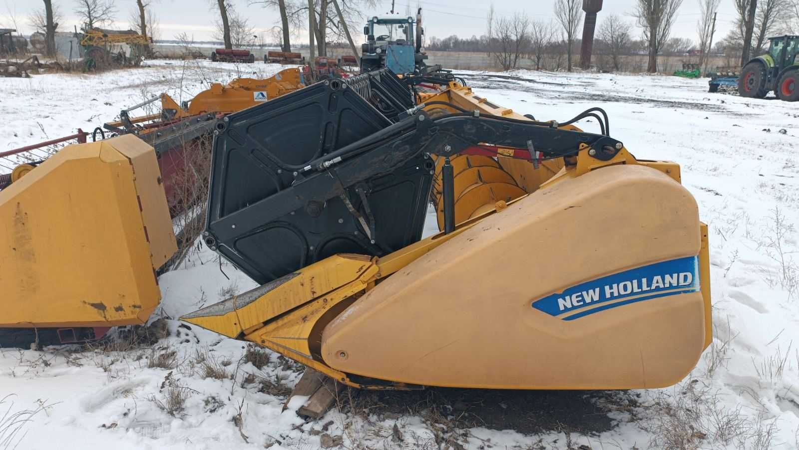 Комбайн New Holland CX6090 2015 рік з жниваркою