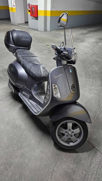 Vespa GT 200 como nova com extras único dono sempre garagem