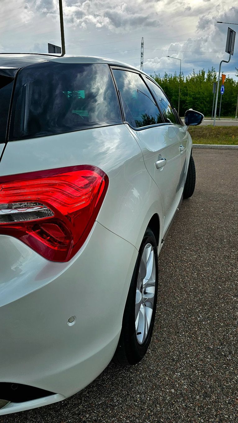 Citroën DS5 DS 5 HYBRID4 2.0 HDi 200 KM | 4x4 | Automat