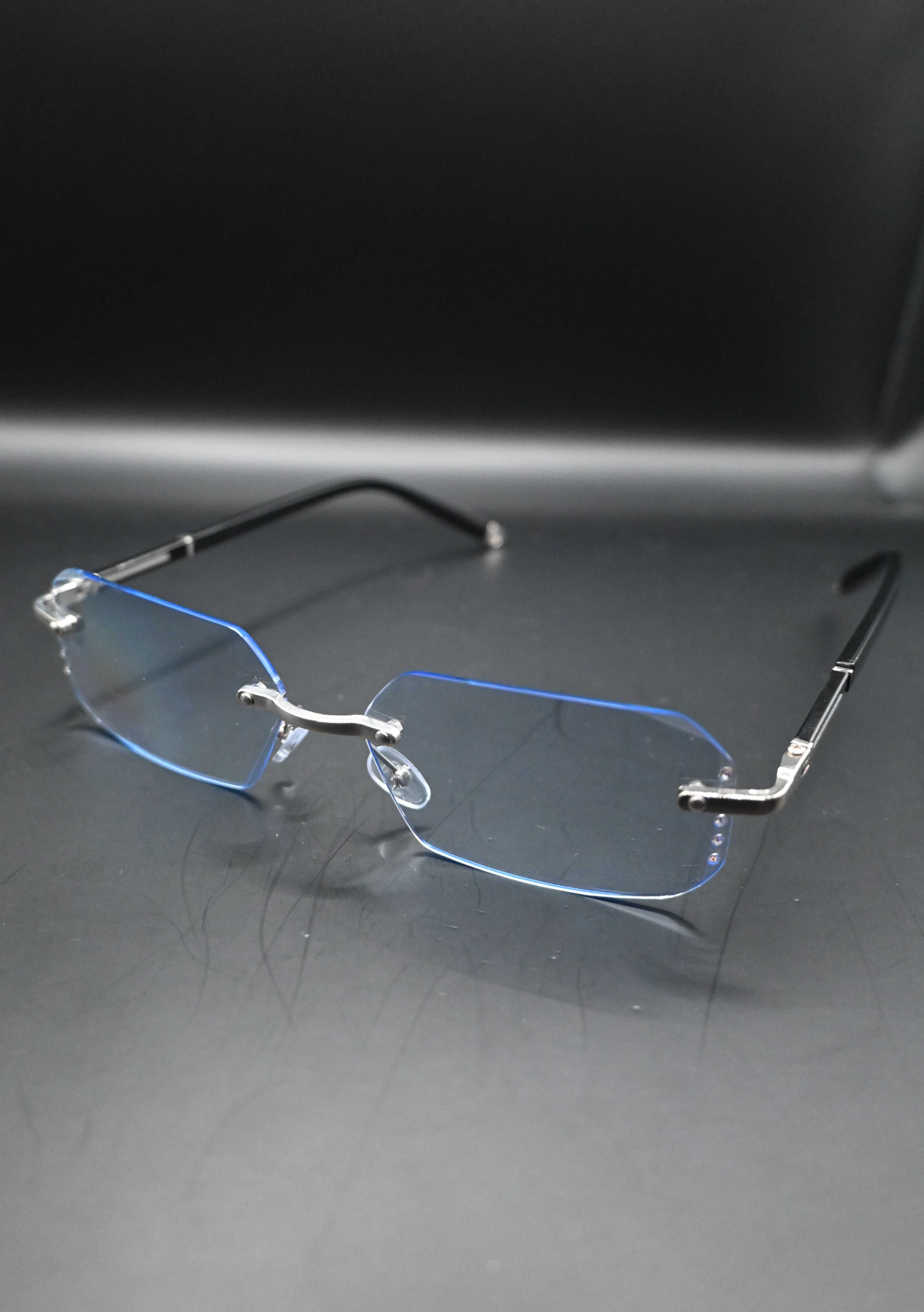 Eleganckie Srebrne Okulary Zerówki z Kwadratowymi Soczewkami