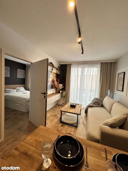 2-Pokojowe • 40 M² • 4. Piętro•Klimatyzacja • Nowe Osiedle •Eng