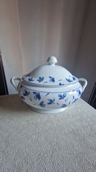 Terrina Vista Alegre - coleção Amor Perfeito