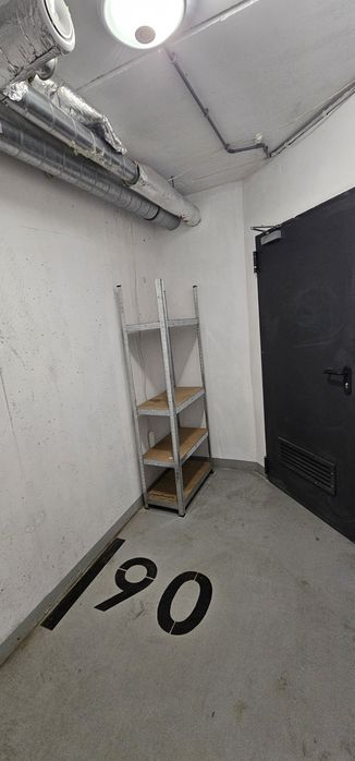 Do wynajęcia duża komórka w garażu podziemnym