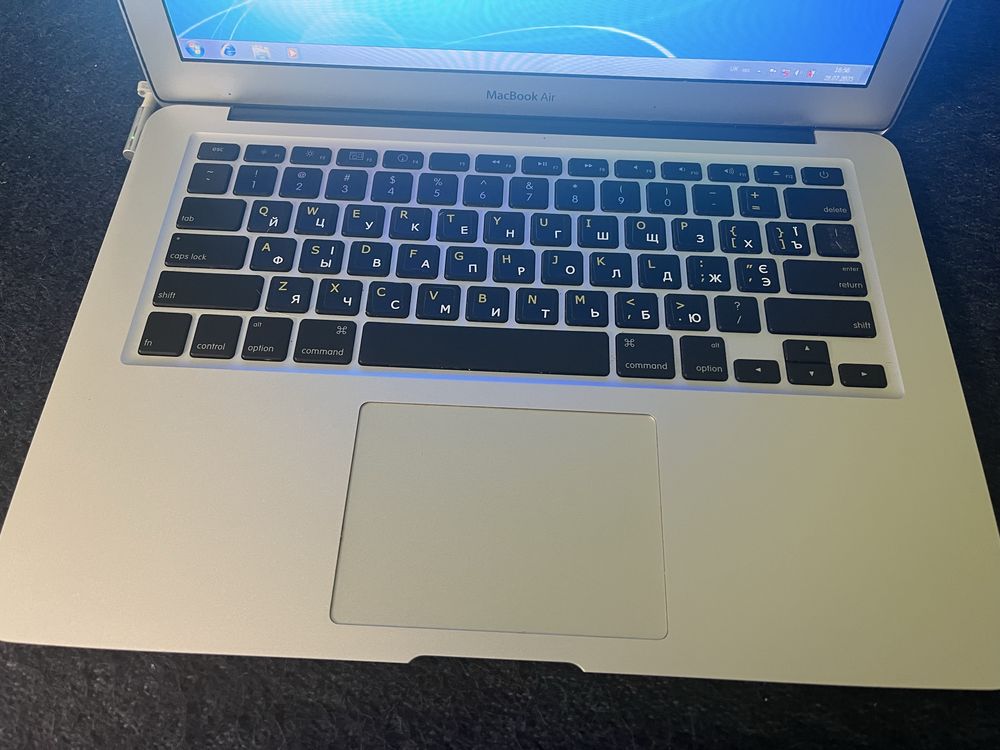 Macbook AIR A1369 2010