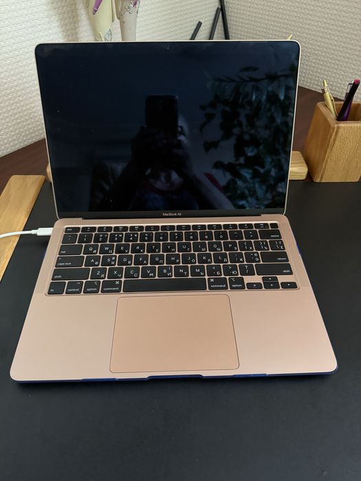 Mac-book Air 2020, 13’’, 8/250, rose