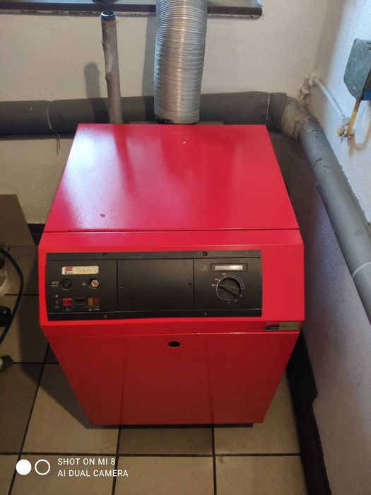 Piec centralnego ogrzewania marki "Fakora" piec gazowy