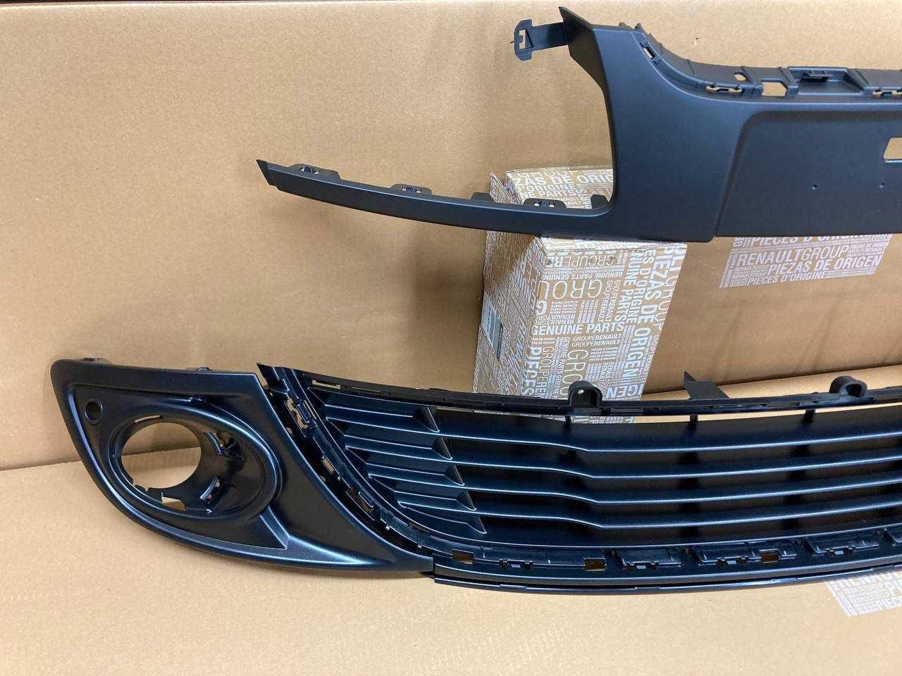 Решітки накладки бампера Renault Megane 3 2012-2013