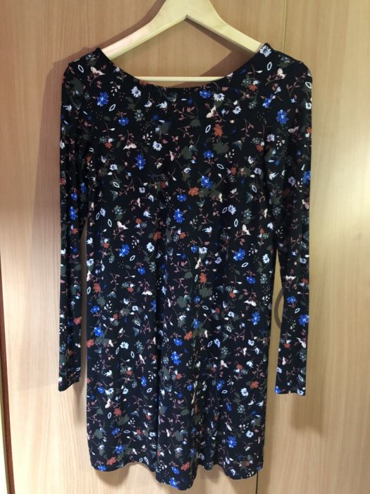 Vestido flores pormenor nas costas