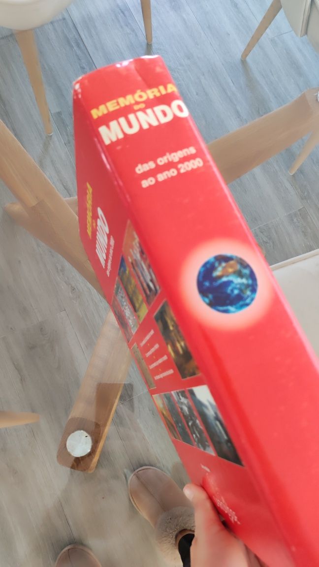 Livro Grande Memória do Mundo