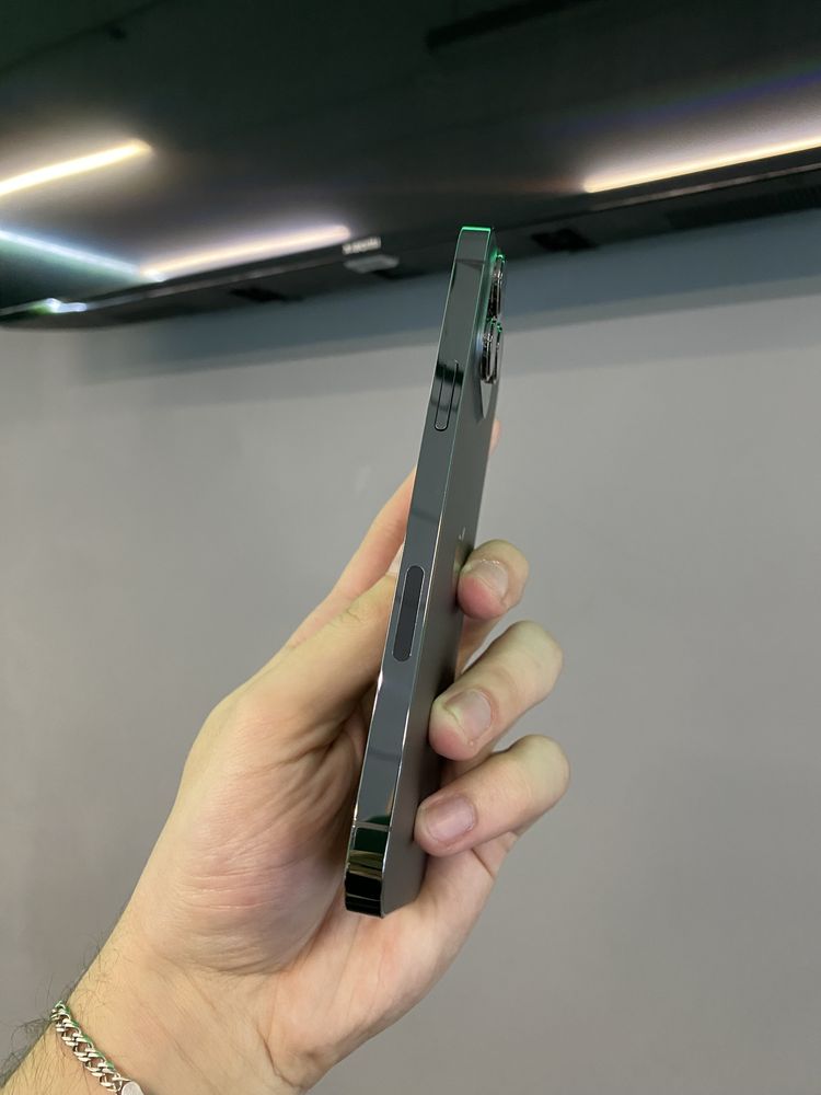 iPhone 13 Pro Max 256Gb Graphite Neverlock чудовий стан