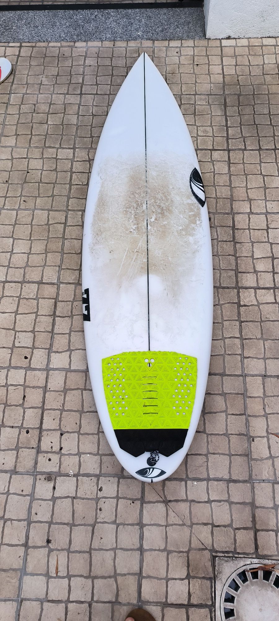 Sharp eye, surfboard. #77 pro model.