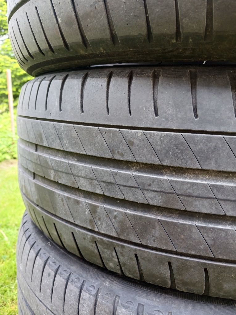 Opony MICHELIN 215/55 R16