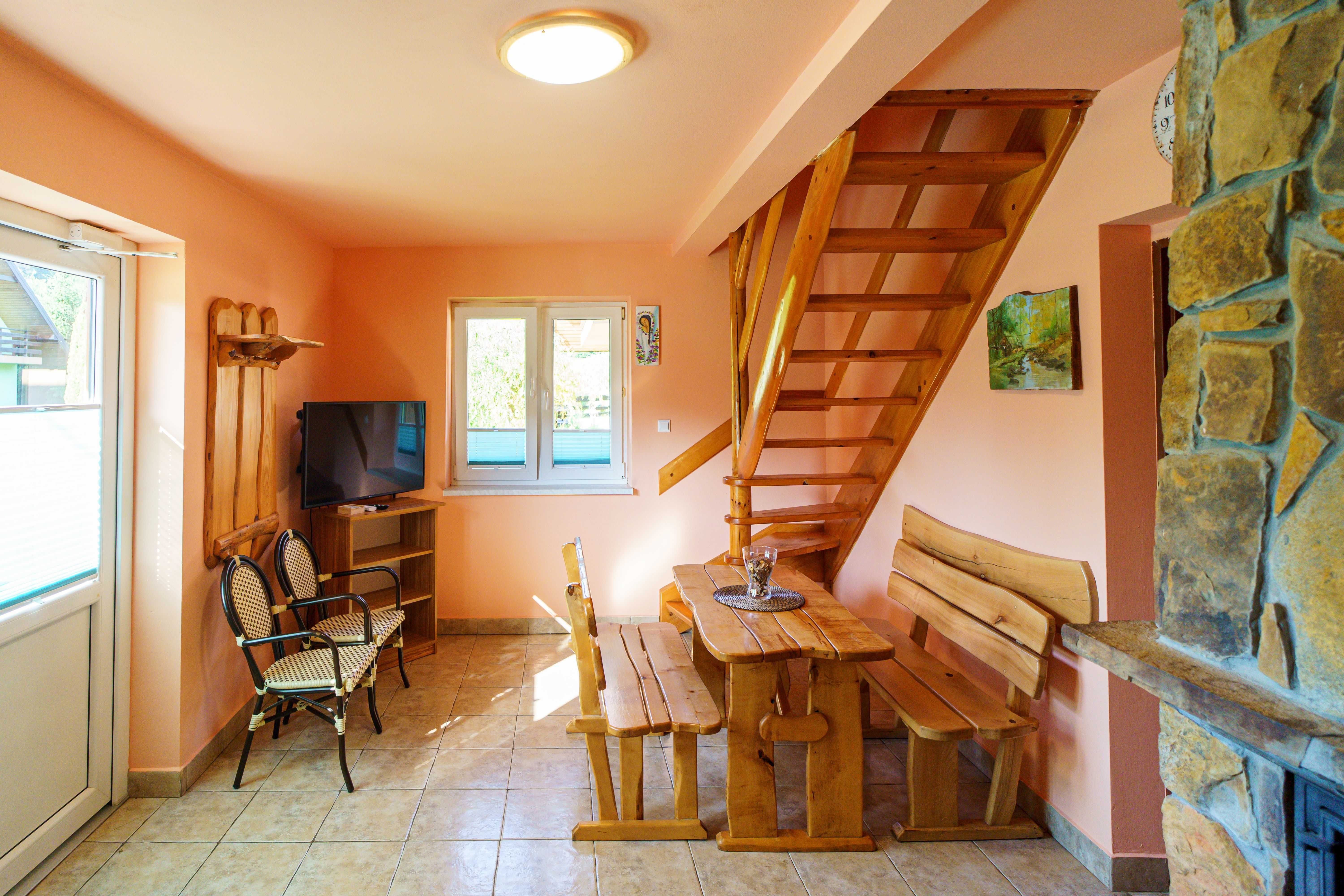 Domek, noclegi Bieszczady, Lesko, las, grill, balia, jacuzzi
