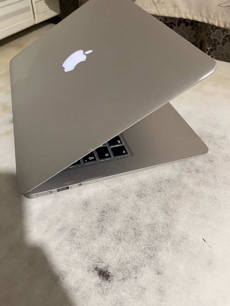 Macbook air 13 2015 i7 2.2GHz/8gb ram/128gb ssd/макбук аір pro