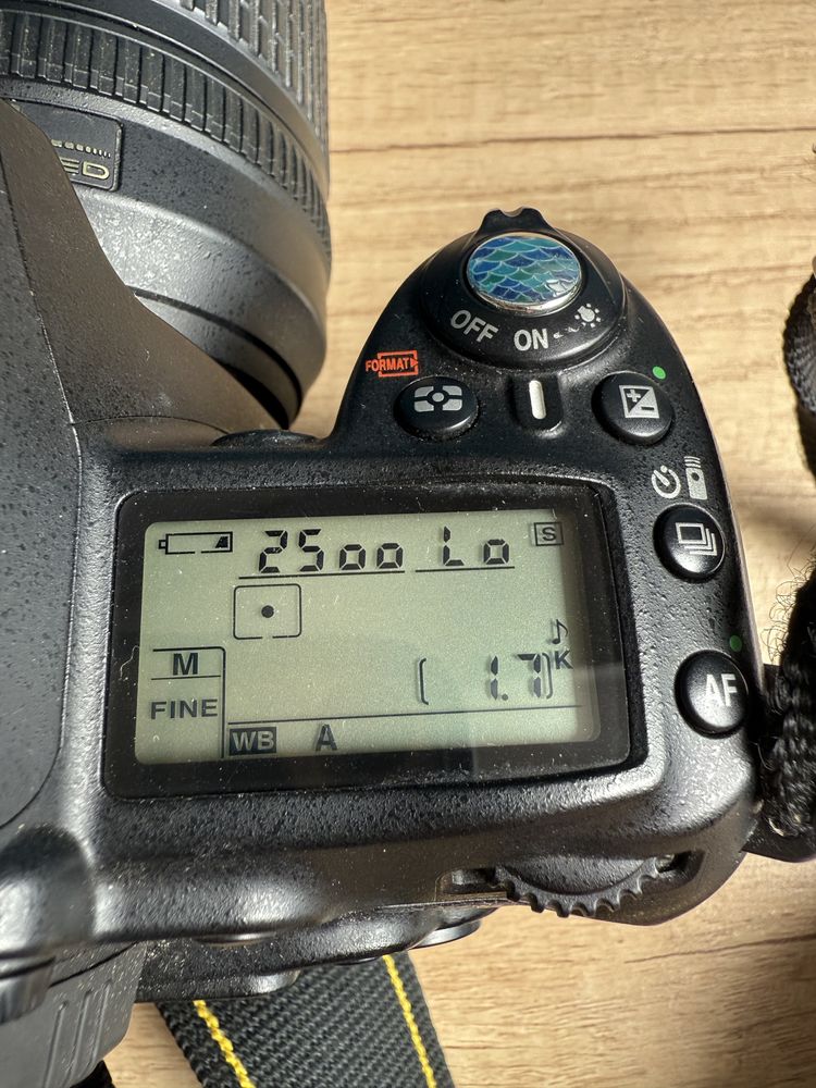 Nikon d90 + obiektyw Nikkor 18–105mm f/3.5-5.6G ED VR