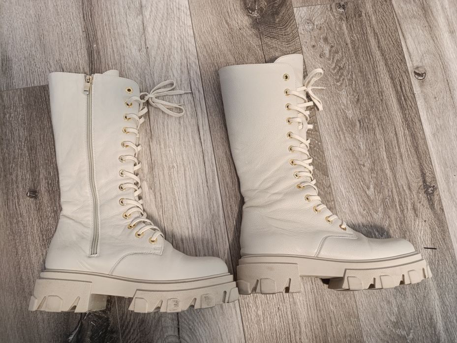 Kozaki kremowe, skórzane używane rozmiar 41