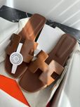 Шльопанці Hermes Oran коричневі