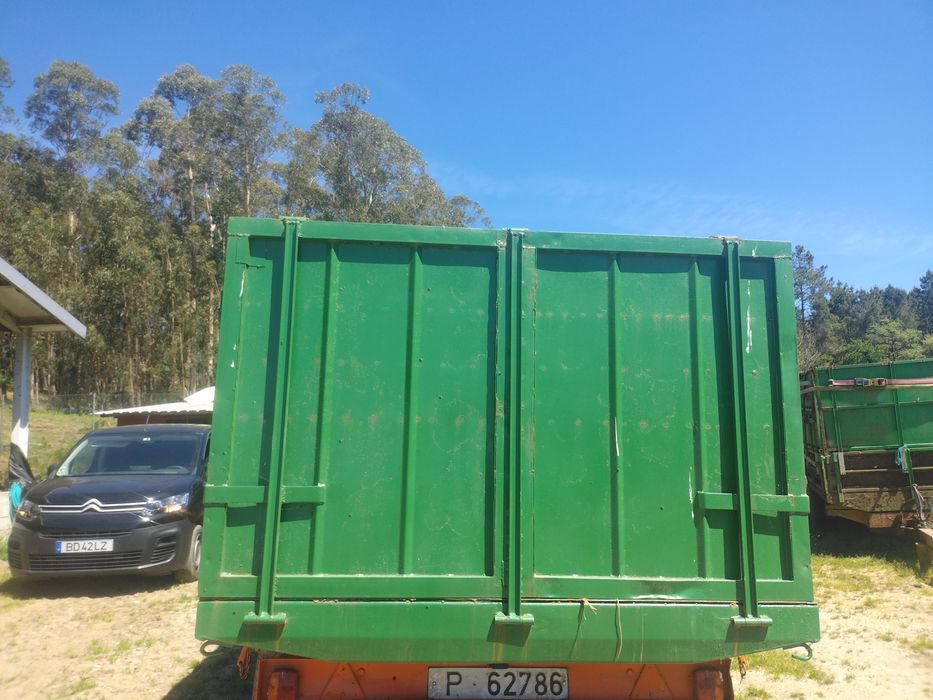 Vendo reboque da marca fajo de 5 toneladas